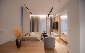 Contessa Bianca Luxury Suites